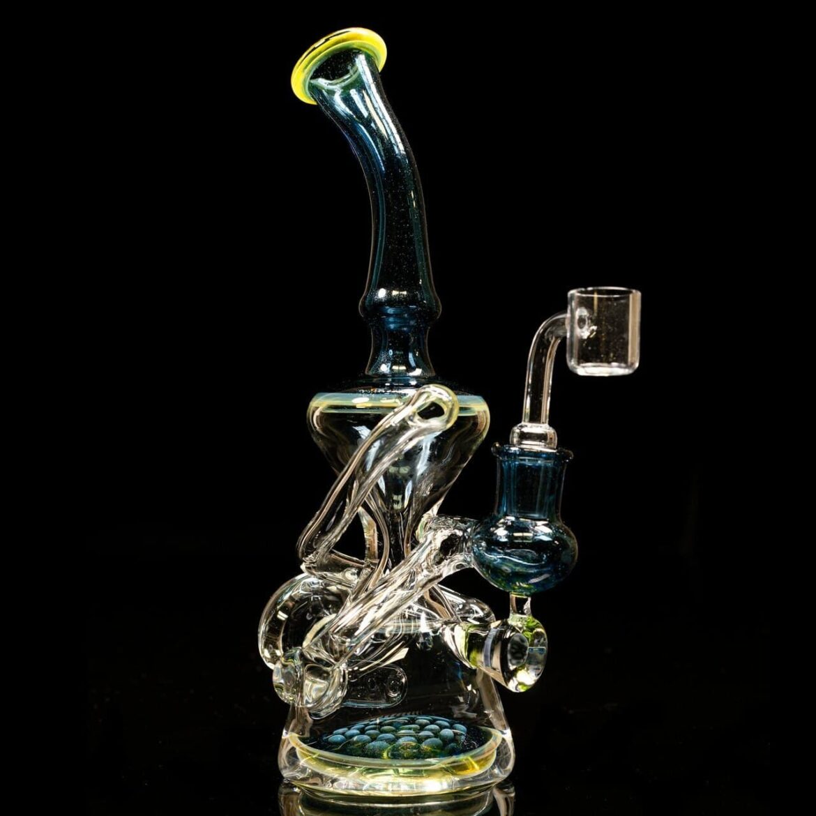 What Are The Benefits Of Beaker Bongs: Tokeplanet